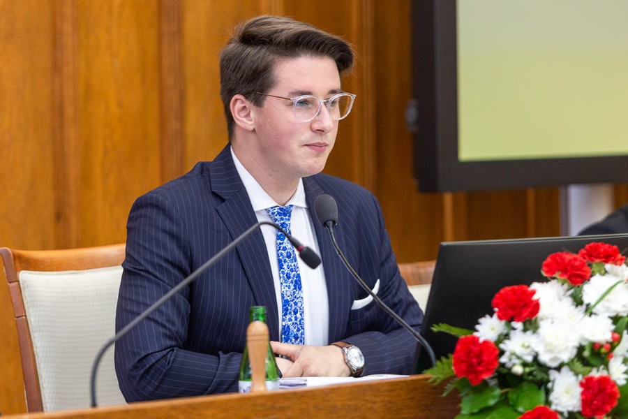 Sesja inauguracyjna Młodzieżowego Sejmiku Województwa, fot. Szymon Zdziebło/tarantoga.pl dla UMWKP