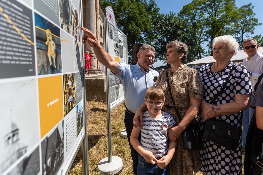 Piknik w Nawrze, fot. Szymon Zdziebło/tarantoga.pl dla UMWKP