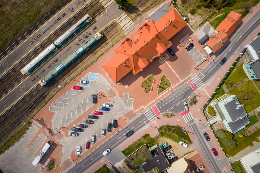 Dworzec w Tucholi po rewitalizacji, fot. Tomasz Czachorowski dla UMWKP