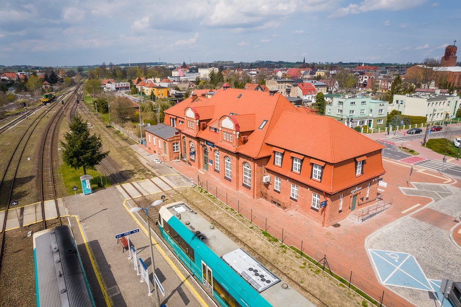 Dworzec w Tucholi po rewitalizacji, fot. Tomasz Czachorowski dla UMWKP