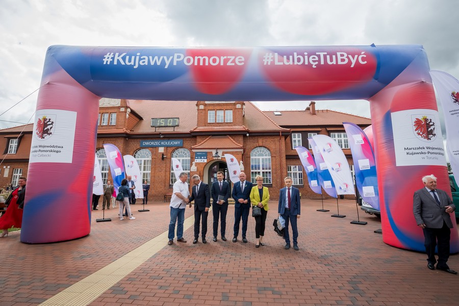 Otwarcie dworca kolejowego w Tucholi, fot. Tomasz Czachorowski dla UMWKP
