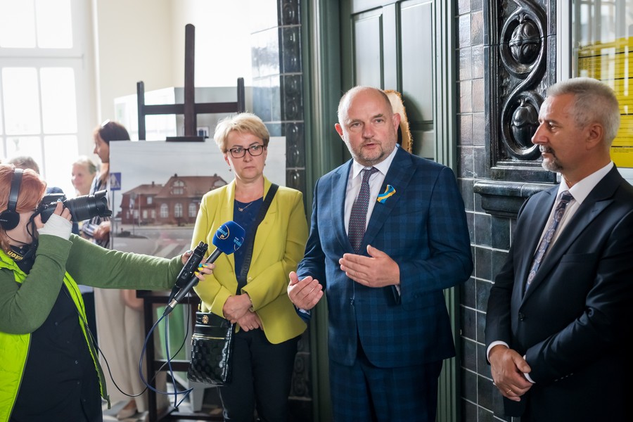 Otwarcie dworca kolejowego w Tucholi, fot. Tomasz Czachorowski dla UMWKP