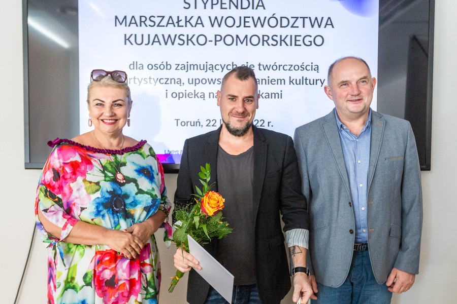 Gala wręczenia stypendiów artystycznych, fot. Szymon Zdziebło/tarantoga.pl dla UMWKP