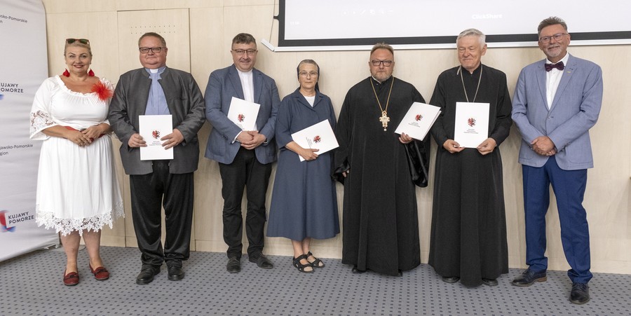 Wręczenie umów dotacyjnych na ochronę zabytków, fot. Wojtek Szabelski dla UMWKP