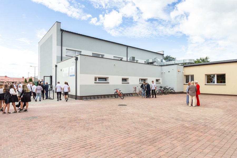 Inauguracja roku szkolnego w Lubiczu, fot. Szymon Zdziebło/tarantoga.pl dla UMWKP