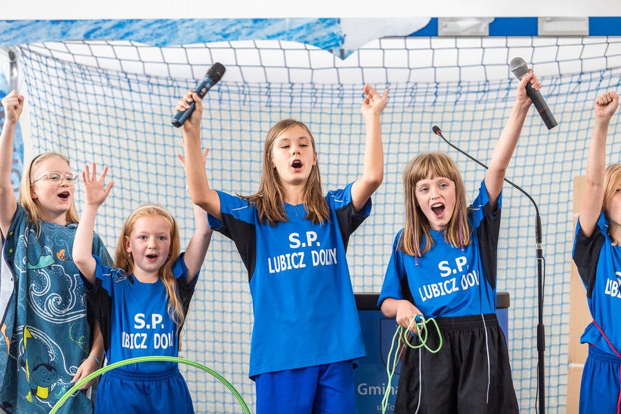 Inauguracja roku szkolnego w Lubiczu, fot. Szymon Zdziebło/tarantoga.pl dla UMWKP