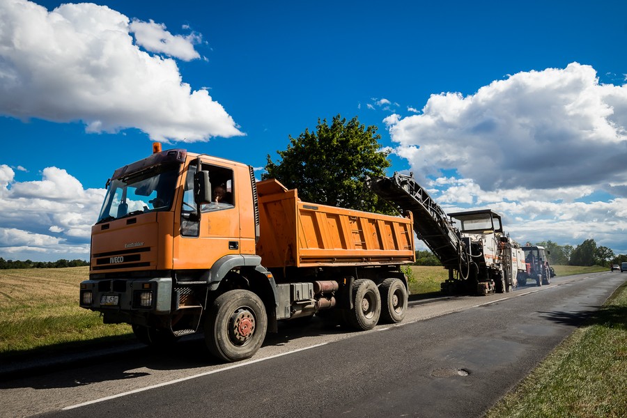 Modernizacja drogi 241, fot. Tomasz Czachorowski dla UMWKP