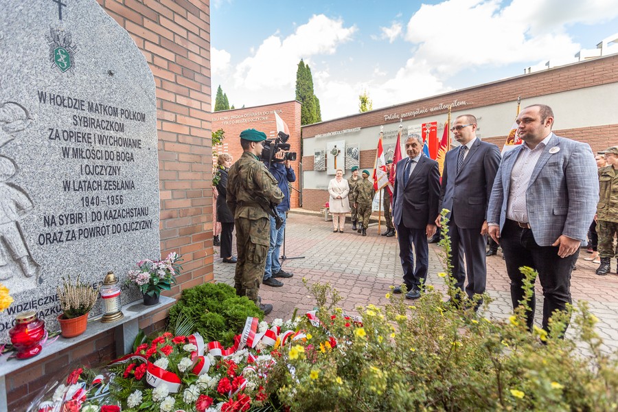 Obchody Dnia Sybiraka w Toruniu, fot. Szymon Zdziebło/tarantoga.pl dla UMWKP