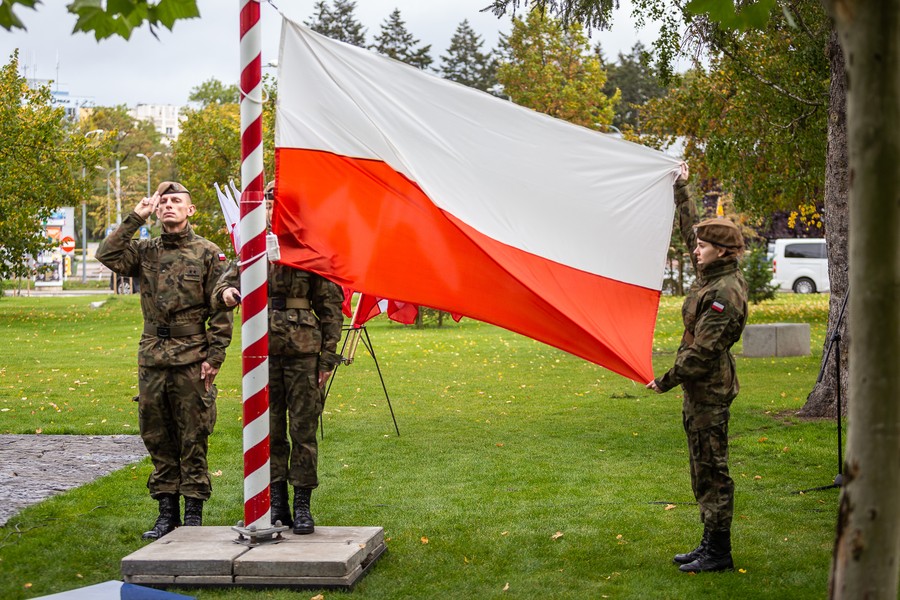 Wojewódzkie obchody dnia pamięci ofiar zbrodni pomorskiej 1939, fot. Szymon Zdziebło/tarantoga.pl dla UMWKP