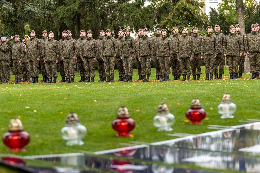 Wojewódzkie obchody dnia pamięci ofiar zbrodni pomorskiej 1939, fot. Szymon Zdziebło/tarantoga.pl dla UMWKP