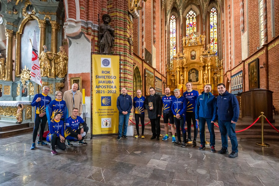 Sztafeta do Santiago de Compostela, fot. Szymon Zdziebło/tarantoga.pl dla UMWKP