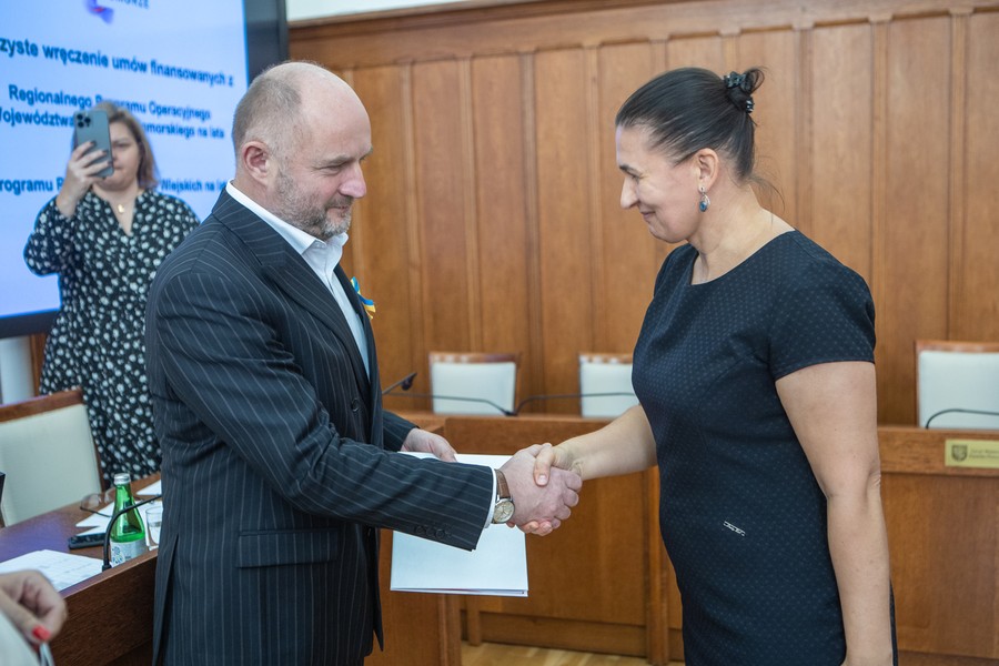 Podpisanie umów RPO i PROW, 17 października 2022 r., fot. Mikołaj Kuras dla UMWKP