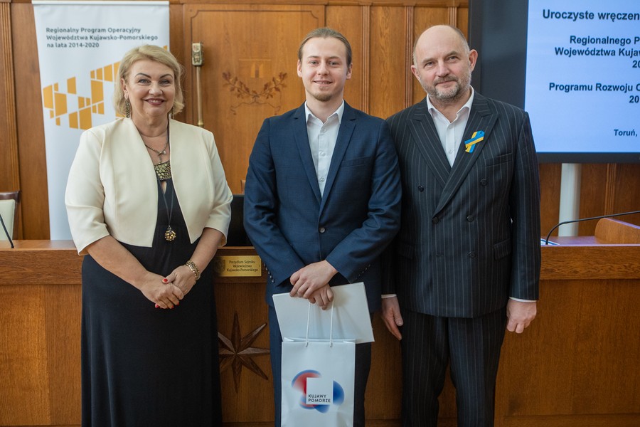 Podpisanie umów RPO i PROW, 17 października 2022 r., fot. Mikołaj Kuras dla UMWKP