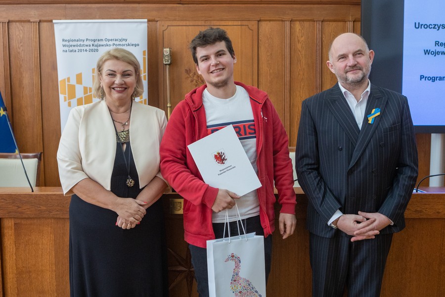 Podpisanie umów RPO i PROW, 17 października 2022 r., fot. Mikołaj Kuras dla UMWKP