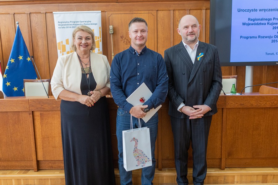 Podpisanie umów RPO i PROW, 17 października 2022 r., fot. Mikołaj Kuras dla UMWKP