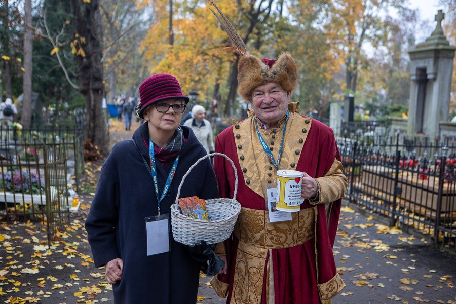 Kwesta na cmentarzu św. Jerzego, fot. Mikołaj Kuras dla UMWKP