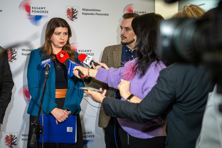 Briefing prasowy marszałka Piotra Całbeckiego i prezesa KPFP Agnieszki Wasity, fot. Szymon Zdziebło/tarantoga.pl dla UMWKP