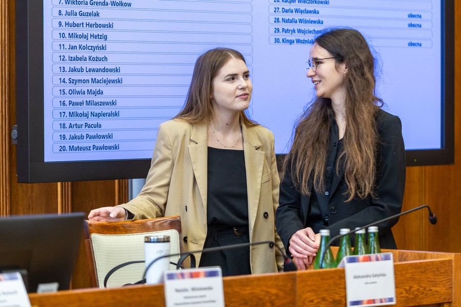 Sesja Młodzieżowego Sejmiku Województwa Kujawsko-Pomorskiego, fot. Szymon Zdziebło/tarantoga.pl dla UMWKP