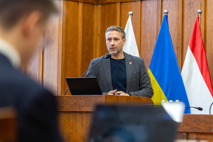 Sesja Młodzieżowego Sejmiku Województwa Kujawsko-Pomorskiego, fot. Szymon Zdziebło/tarantoga.pl dla UMWKP