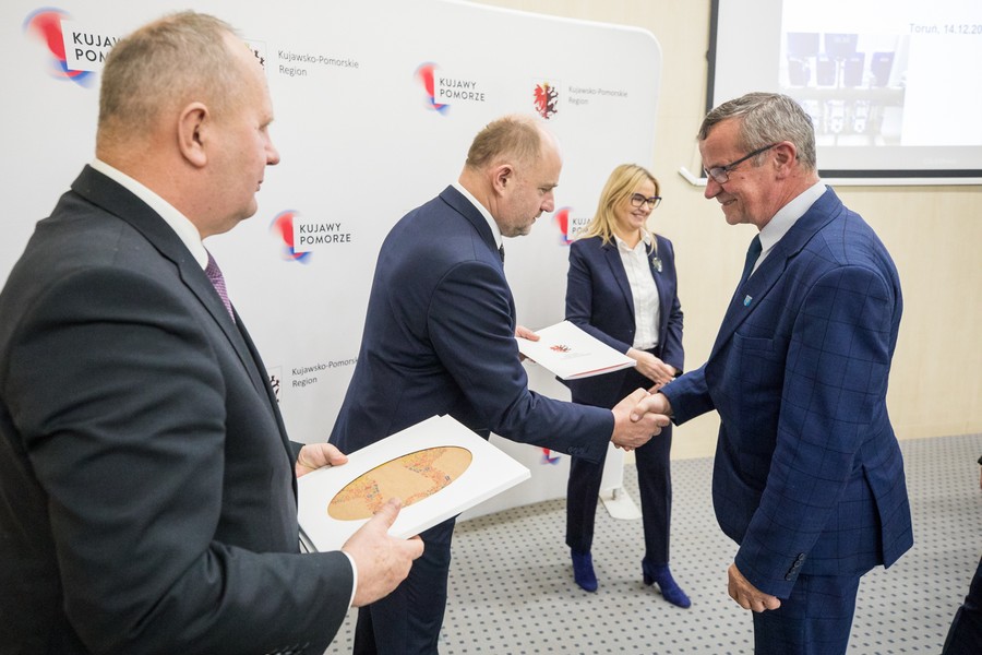 Wręczenie umów PROW, fot. Andrzej Goiński/UMWKP