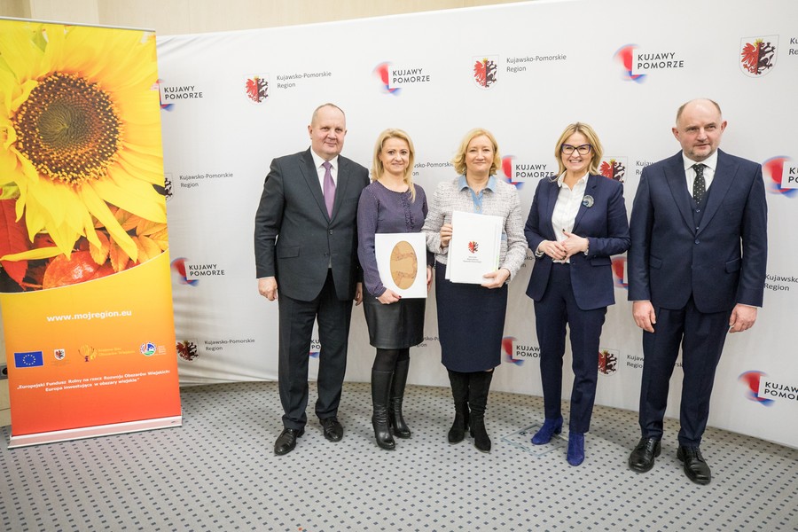 Wręczenie umów PROW, fot. Andrzej Goiński/UMWKP