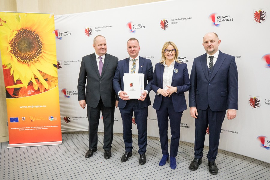 Wręczenie umów PROW, fot. Andrzej Goiński/UMWKP