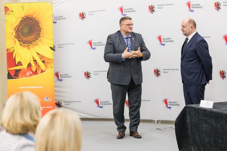 Wręczenie umów PROW, fot. Andrzej Goiński/UMWKP