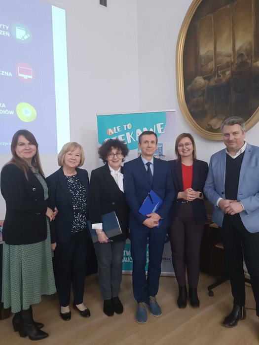 Dyrektor KPCEN w Bydgoszczy Robert Preus i organizatorzy konferencji