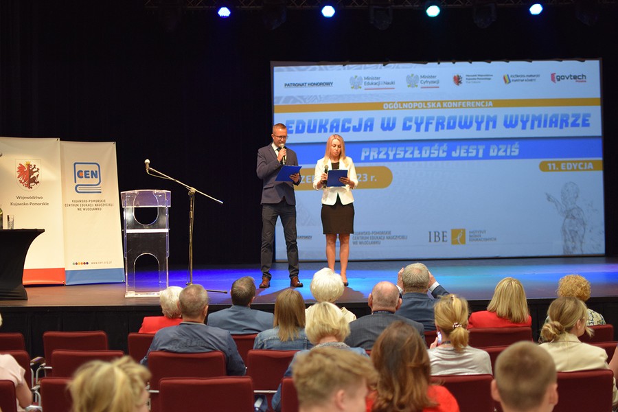 D.Gołębiewska i M. Ćwikliński