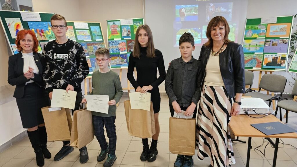 Laureaci II miejsca w kategorii kl. IV-VIII SP