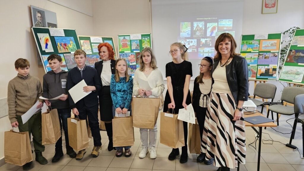 Wyróżnienia w kategorii kl. IV-VIII SP