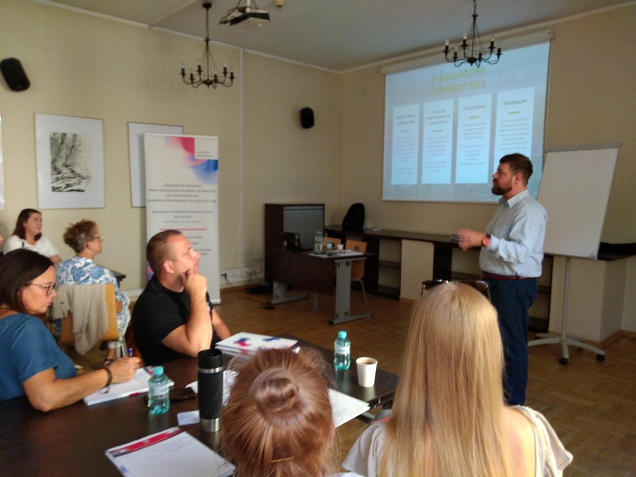 Bydgoszcz, 12 września 2023 r. , szkolenie pt. „Przeciwdziałanie przemocy w rodzinie z problemem alkoholowym z uwzględnieniem nowelizacji ustawy o przeciwdziałaniu przemocy domowej”., fot. Biuro Wsparcia Rodziny, Przeciwdziałania Przemocy i Uzależnieniom