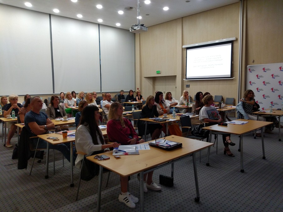 Toruń, 21 września 2023 r. , szkolenie pt. „Przeciwdziałanie przemocy w rodzinie z problemem alkoholowym z uwzględnieniem nowelizacji ustawy o przeciwdziałaniu przemocy domowej”., fot. Biuro Wsparcia Rodziny, Przeciwdziałania Przemocy i Uzależnieniom
