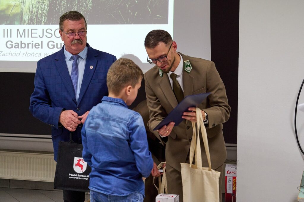 Wręczenie nagrody za 3 miejsce (fot. Wojciech Płotka)
