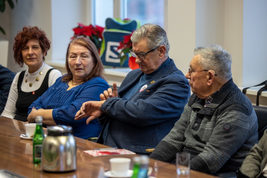 Bransoletki życia – spotkanie kierownictwa ROPS z przedstawicielami organizacji kombatanckich, fot. Mikołaj Kuras dla UMWKP