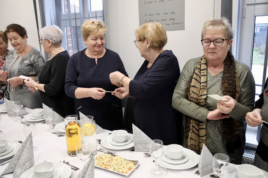 Spotkanie noworoczne w domu seniora w Biskupicach, fot. Andrzej Goiński/UMWKP
