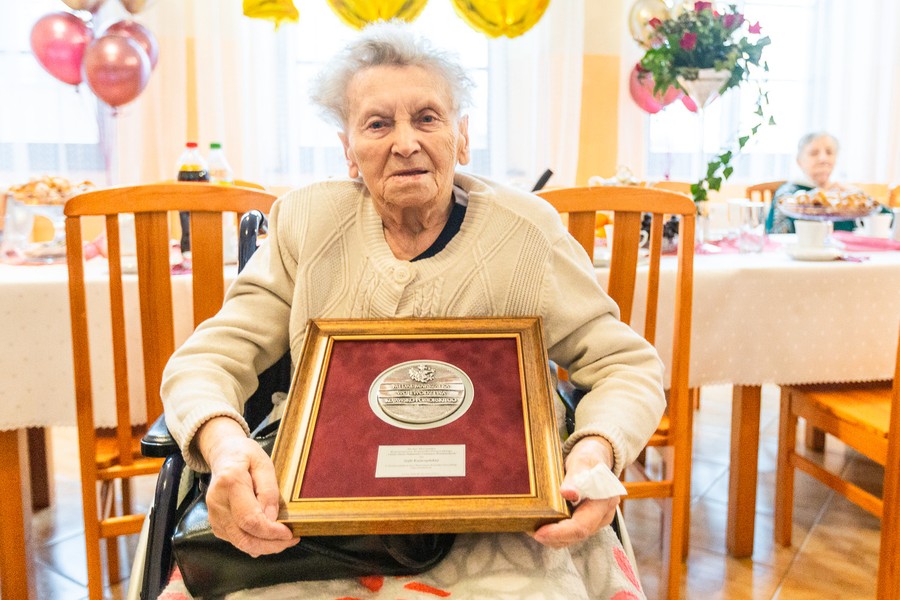 Setne urodziny Zofii Kujaczyńskiej, fot. Szymon Zdziebło/tarantoga.pl dla UMWKP