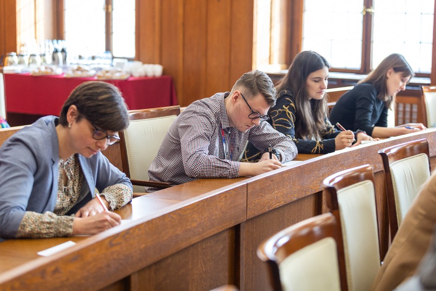 Dyktando w Urzędzie Marszałkowskim, 16 lutego 2023, fot. Szymon Zdziebło/tarantoga.pl dla UMWKP