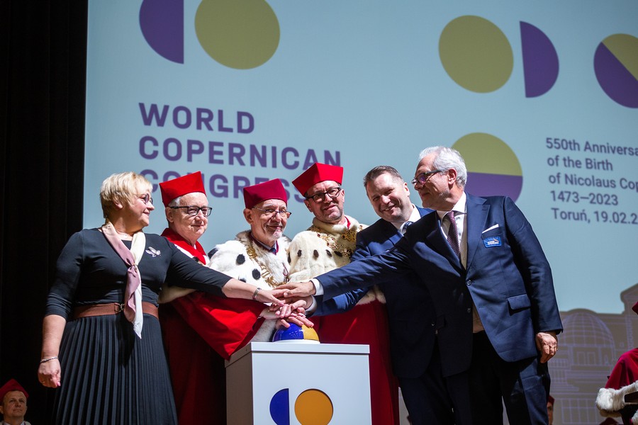 Otwarcie Światowego Kongresu Kopernikańskiego, fot. Szymon Zdziebło/tarantoga dla UMWKP