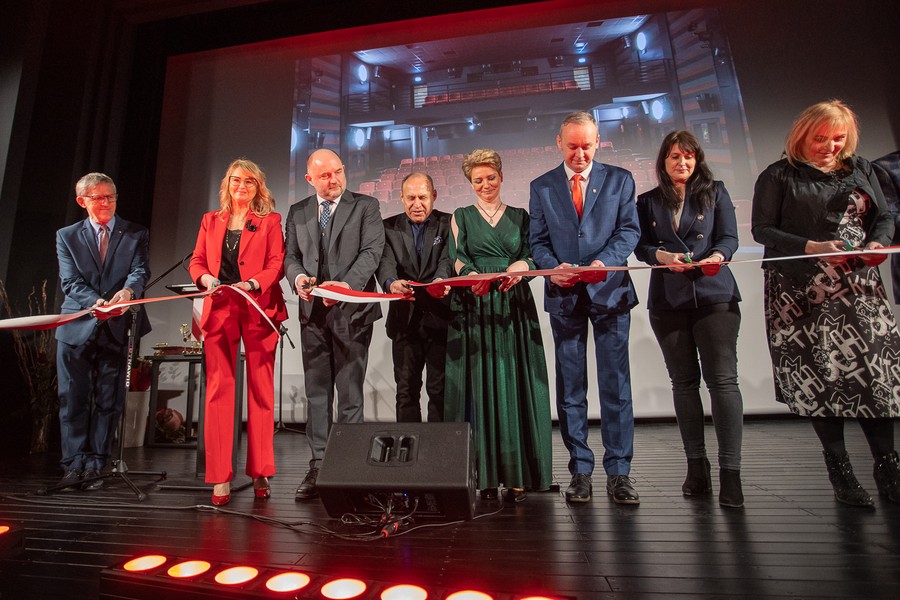 Otwarcie sali kinowo-widowiskowej w Aleksandrowie Kujawskim. Fot. Mikołaj Kuras dla UMWKP