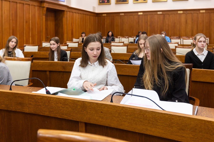 Konkurs wiedzy o samorządzie terytorialnym dla szkół podstawowych, fot. Szymon Zdziebło/tarantoga.pl dla UMWKP