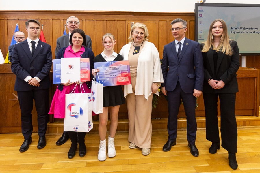 Konkurs wiedzy o samorządzie terytorialnym dla szkół podstawowych, fot. Szymon Zdziebło/tarantoga.pl dla UMWKP