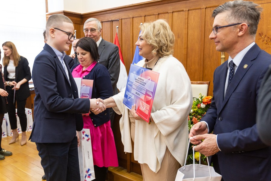 Konkurs wiedzy o samorządzie terytorialnym dla szkół podstawowych, fot. Szymon Zdziebło/tarantoga.pl dla UMWKP