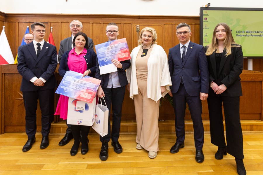 Konkurs wiedzy o samorządzie terytorialnym dla szkół podstawowych, fot. Szymon Zdziebło/tarantoga.pl dla UMWKP