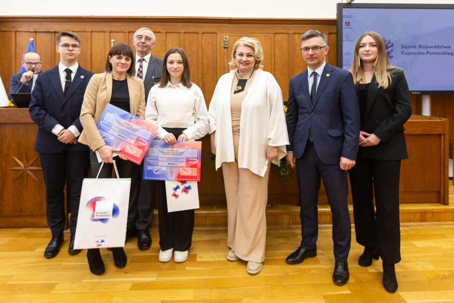 Konkurs wiedzy o samorządzie terytorialnym dla szkół podstawowych, fot. Szymon Zdziebło/tarantoga.pl dla UMWKP