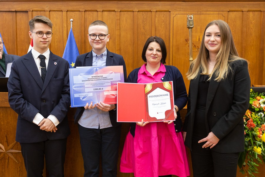 Konkurs wiedzy o samorządzie terytorialnym dla szkół podstawowych, fot. Szymon Zdziebło/tarantoga.pl dla UMWKP