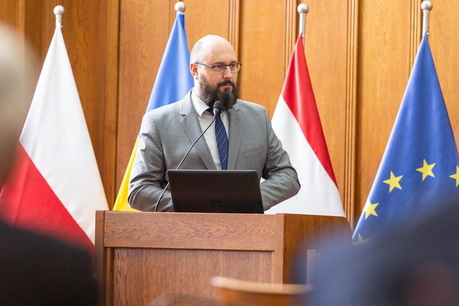 Podpisanie umów na modernizację infrastruktury drogowej, 31 marca 2023, fot. Szymon Zdziebło/tarantoga.pl dla UMWKP