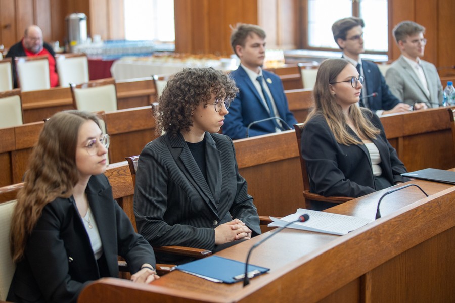 Finał Konkursu Wiedzy o Samorządzie Terytorialnym, fot. Mikołaj Kuras dla UMWKP