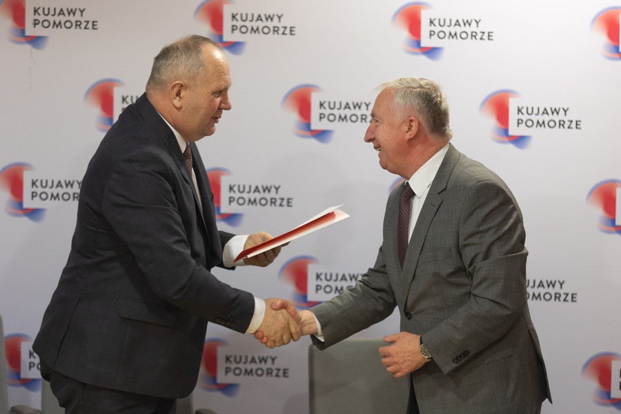 Podpisanie umów z partnerami KSOW, fot. Mikołaj Kuras dla UMWKP