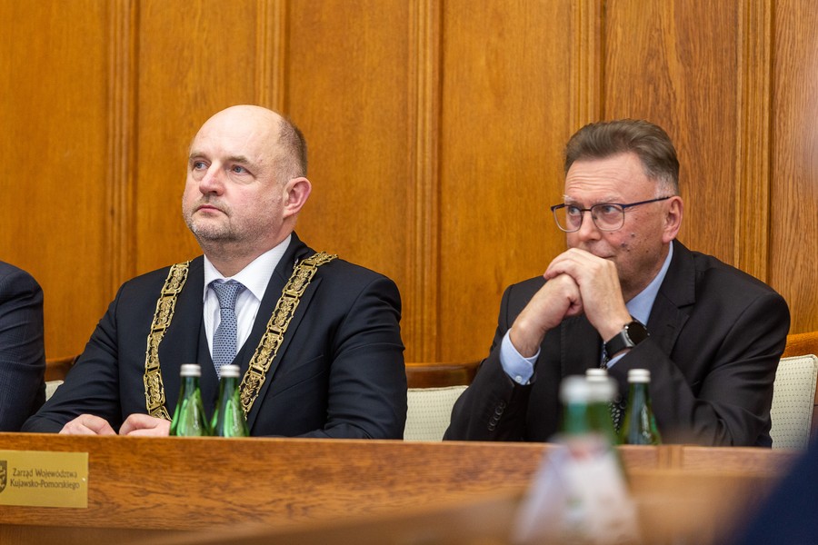 Uroczysta sesja sejmiku województwa, fot. Szymon Zdziebło/UMWKP